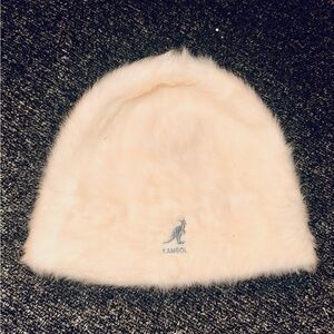 Kangol Furgora White Fuzzy Beanie Hat OS Unisex Y2K
